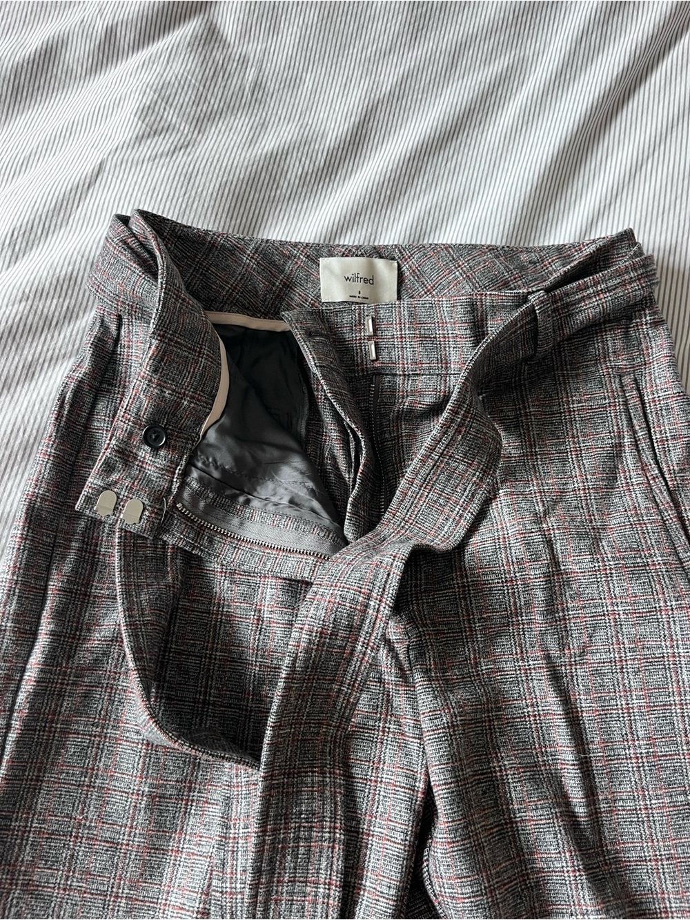 Wilfred women Plaid Dress Pants in Gray with Red Windowpane